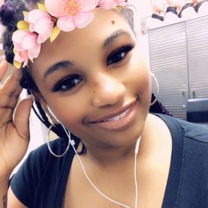 Meet your Posher, Ariana